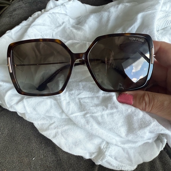 Tom Ford Brown and Yellow Sunglasses 😎 - Picture 2 of 12